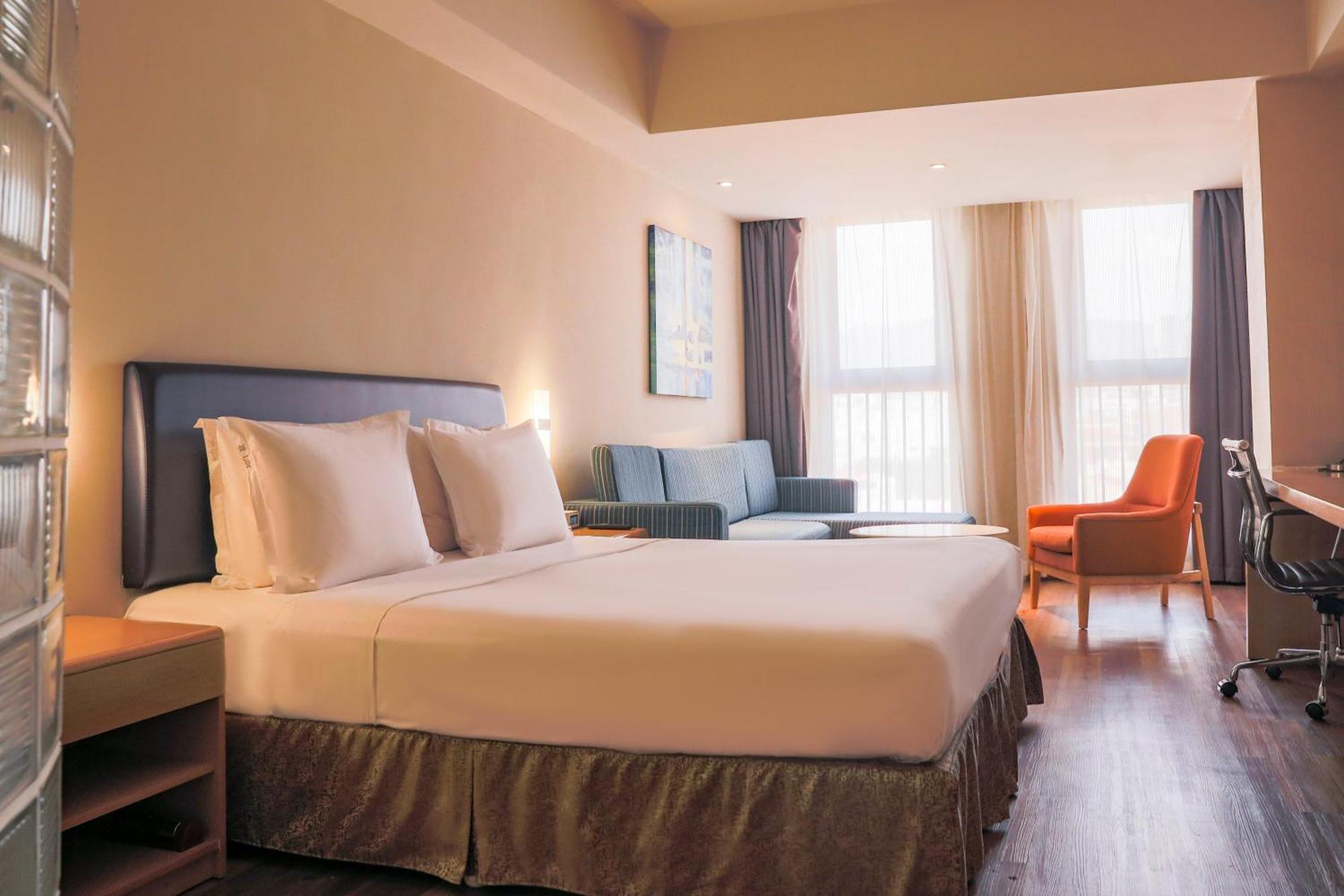 Holiday Inn Express Zhangjiakou Park View, An Ihg Hotel Exterior photo